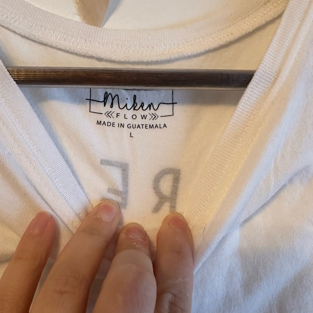 Women’s cropped yoga tank - Picture 2 of 3